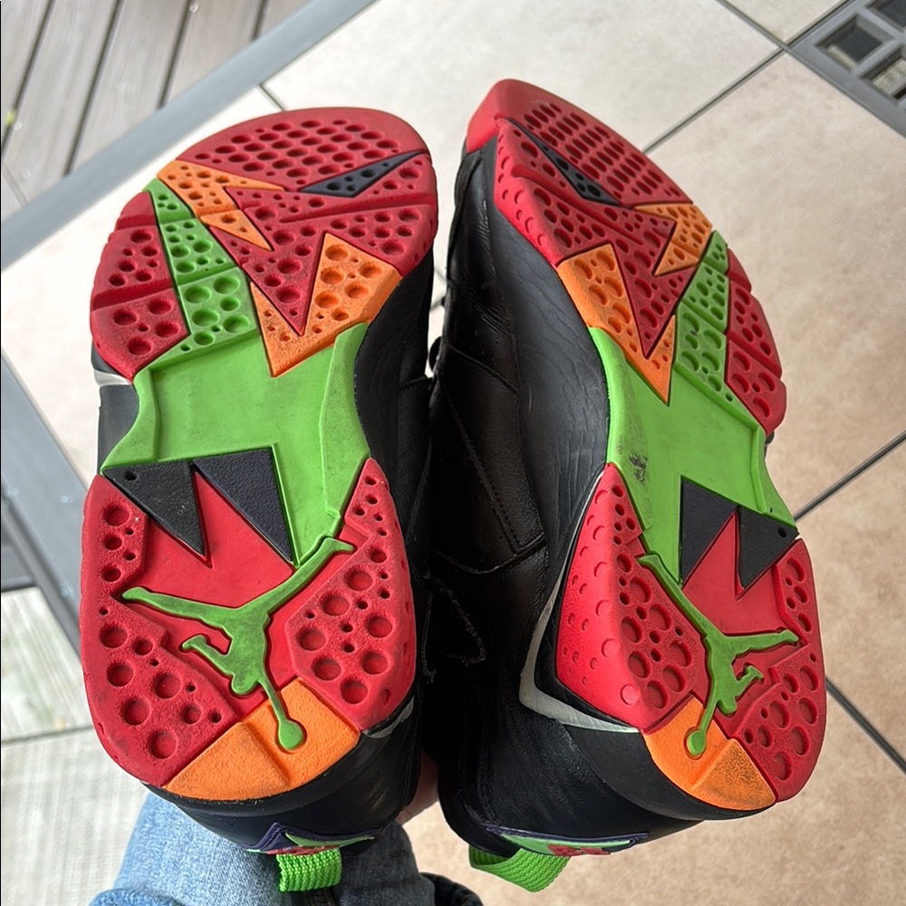 Jordan Men’s Retro Marvin the Martian Black Red Sneakers-13 - Picture 12 of 12